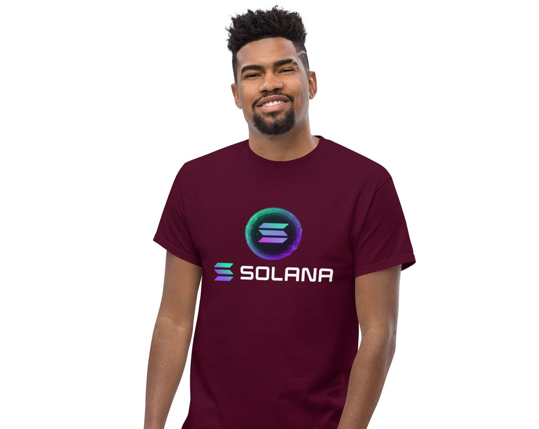 Solana O Unisex T-Shirt